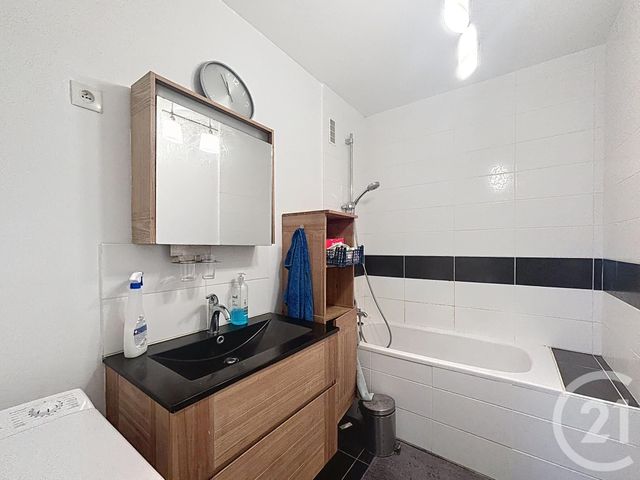 Appartement T3 à vendre - 3 pièces - 58.43 m2 - BREST - 29 - BRETAGNE - Century 21 Associés Conseils Immobilier