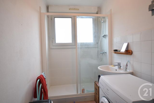Appartement T4 à vendre - 3 pièces - 59.04 m2 - BREST - 29 - BRETAGNE - Century 21 Associés Conseils Immobilier Appartement T4 à vendre - 3 pièces - 59.04 m2 - BREST - 29 - BRETAGNE - Century 21 Associés Conseils Immobilier